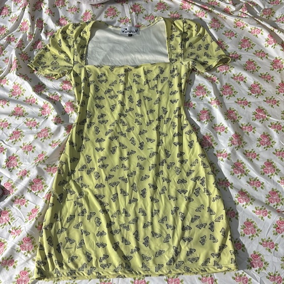 Omighty Butterfly dress ๐ฆ๐๐ - Picture 2 of 4